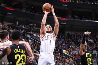 但在替补席 但在替补席